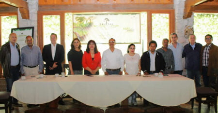 Inicia campaña de reforestación en la zona de Haras y Flor del Bosque