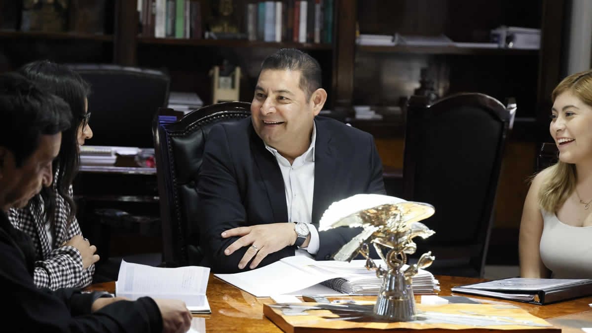 Alejandro Armenta propone visores deportivos “caza talentos” en Universidades