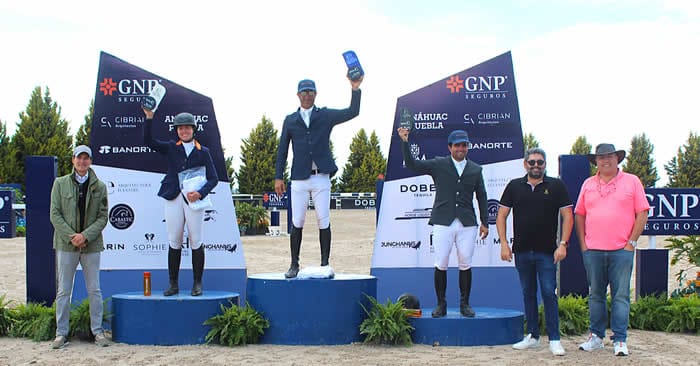 Los tres primeros lugares del Gran Premio, Gabriela Brugal, Manuel Luzardo y
Juan Pablo Jiménez Torres
