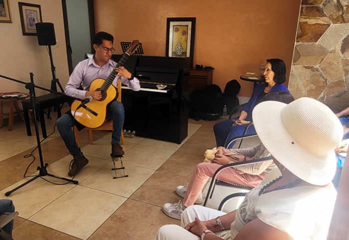 El guitarrista clásico, Josué Jafet Pérez Fernández