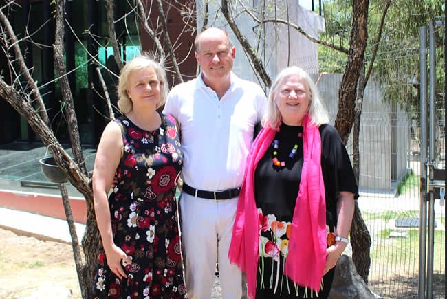 Lissa, Gary y Katty, viajaron a México para reunirse con su padre recién fallecido