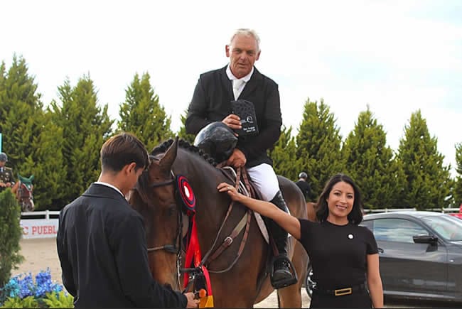 El jinete chileno Samuel Parot, es reconocido por su tercer sitio en la prueba