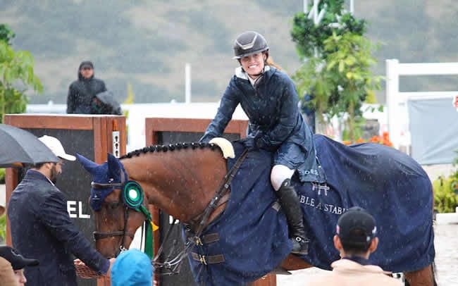 La jinete española Ainhoa Manero Benavente se mostró feliz con su triunfo