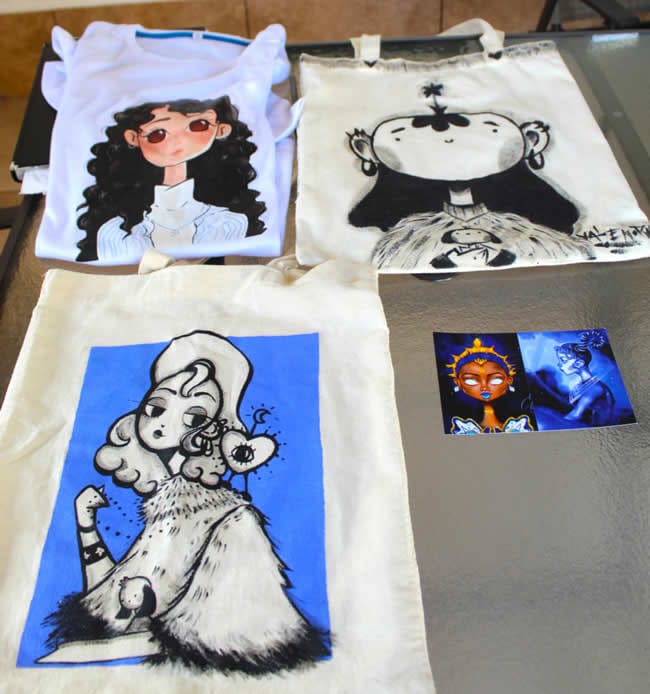 Una parte del merchandising de Valeria Sánchez que pronto estará a la venta