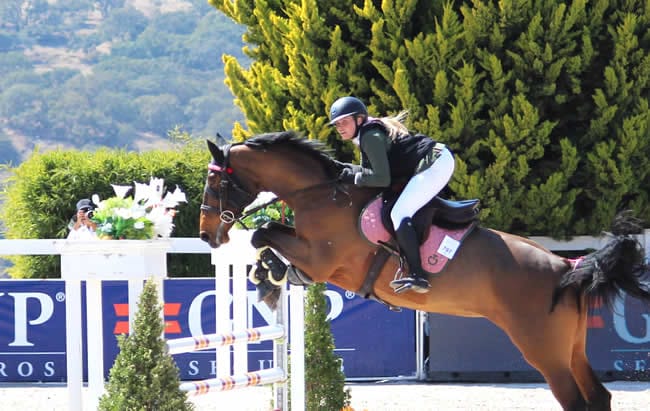 La amazona Tatiana Keys Holder en la prueba de salto en 1.20 metros