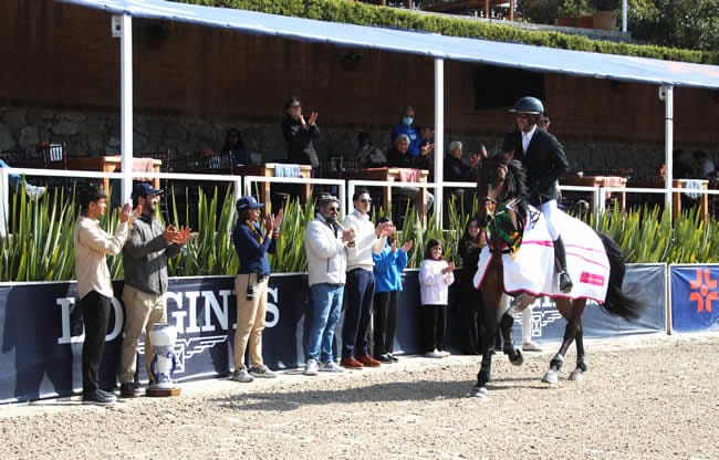 La vuelta de la victoria del olímpico mexicano Patricio Pasquel, ganador del Gran Premio CSI2*