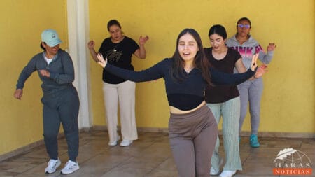 Comenzaron las clases de baile en ritmos latinos en el Espacio Cultural Haras la Joya.