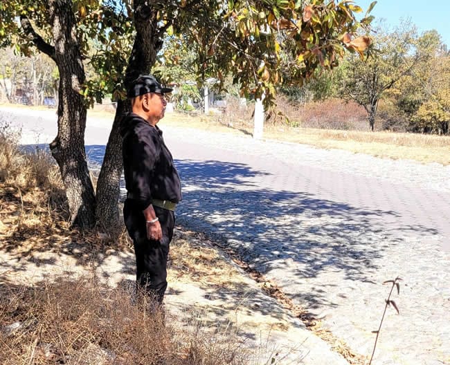 El oficial Pantaleón López vigilante de Chalets ha detectado frecuentemente el paso de los pecaríes.